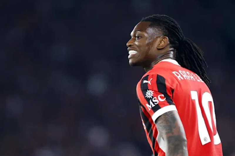 arsenal-am-tham-tiep-can-rafael-leao-trong-boi-canh-thuong-vu-nico-williams